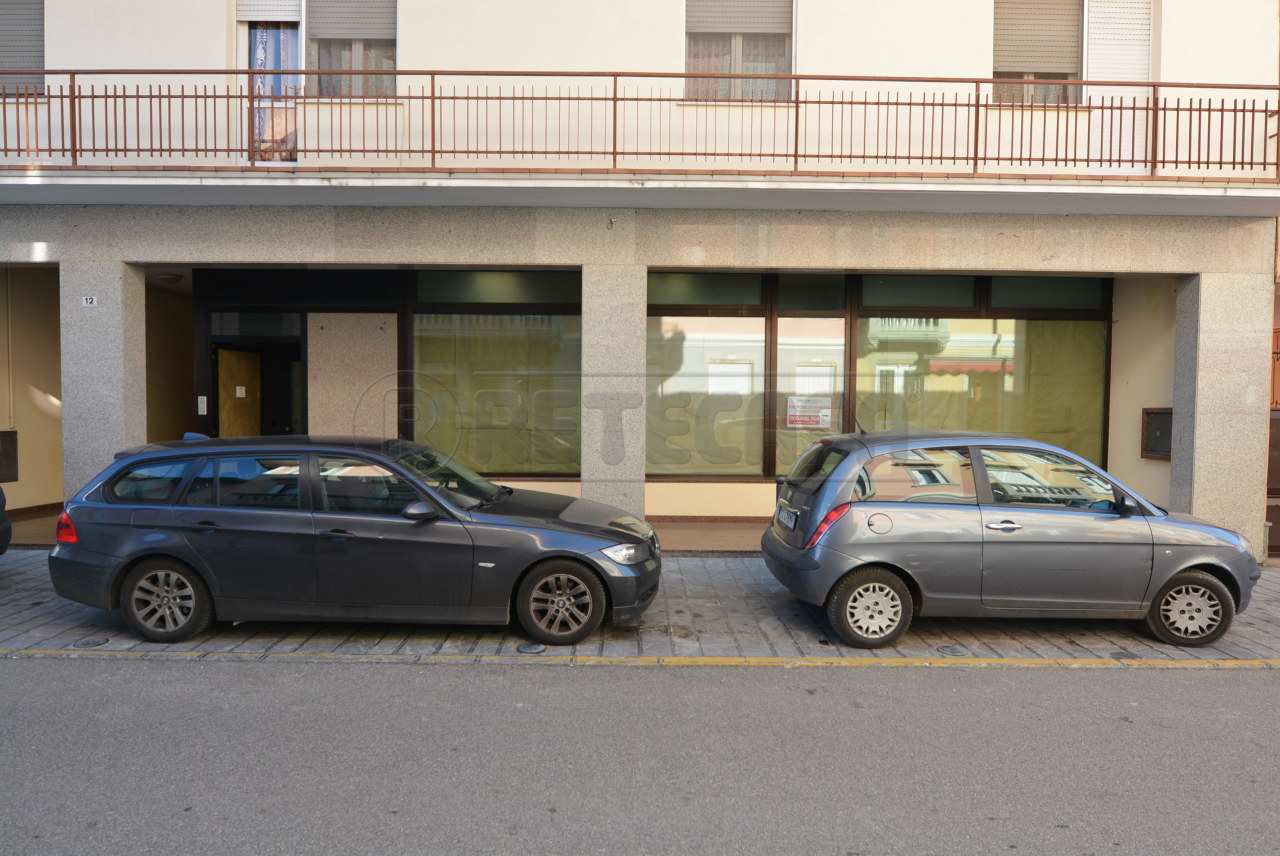 Ufficio / Studio in vendita a Talmassons, 7 locali, prezzo € 250.000 | PortaleAgenzieImmobiliari.it