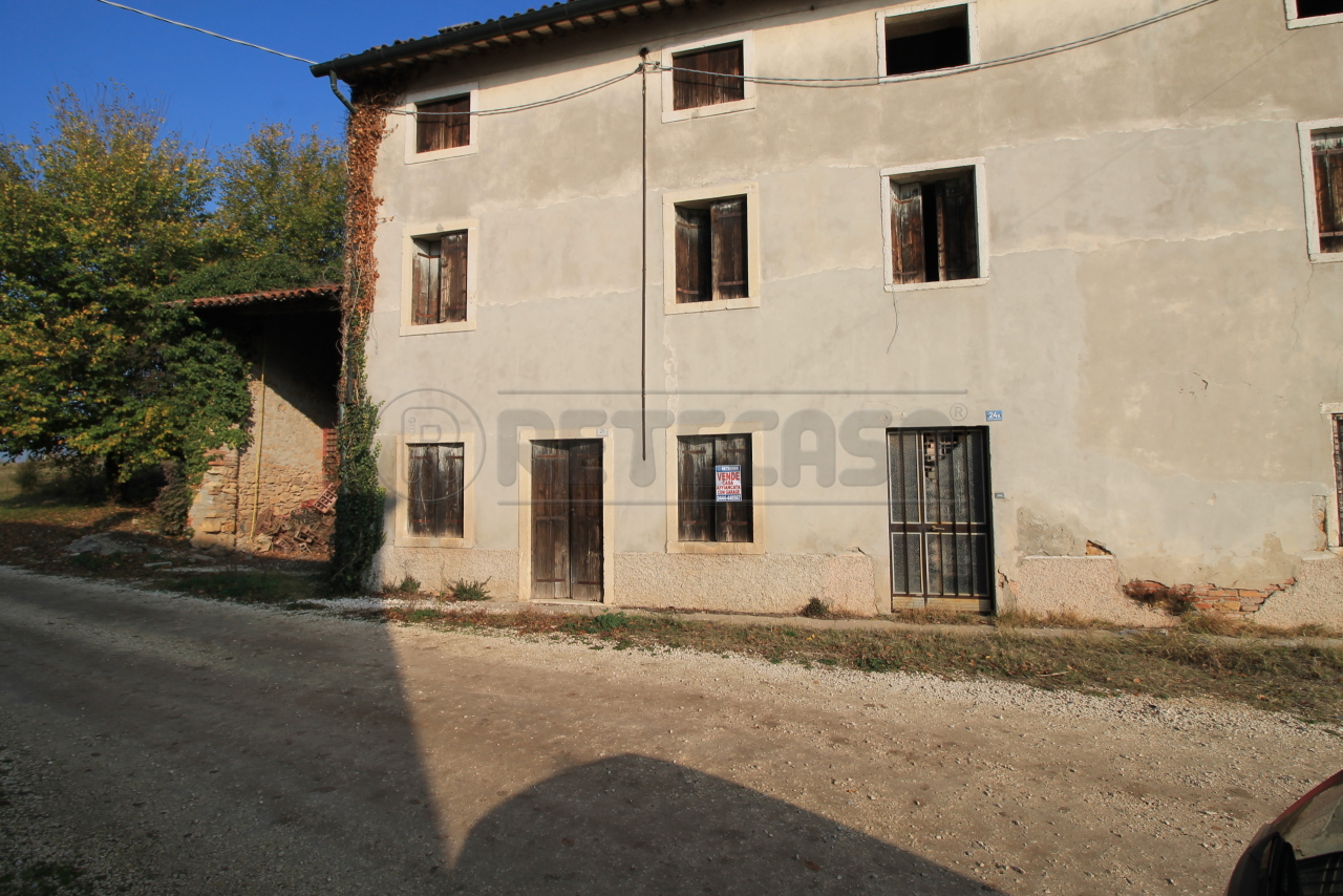 Rustico / Casale in vendita a Montebello Vicentino, 11 locali, prezzo € 73.000 | PortaleAgenzieImmobiliari.it