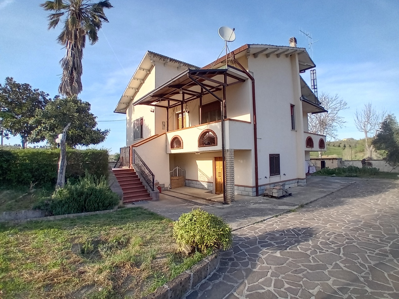 Villa in vendita a Manoppello, 8 locali, prezzo € 220.000 | PortaleAgenzieImmobiliari.it