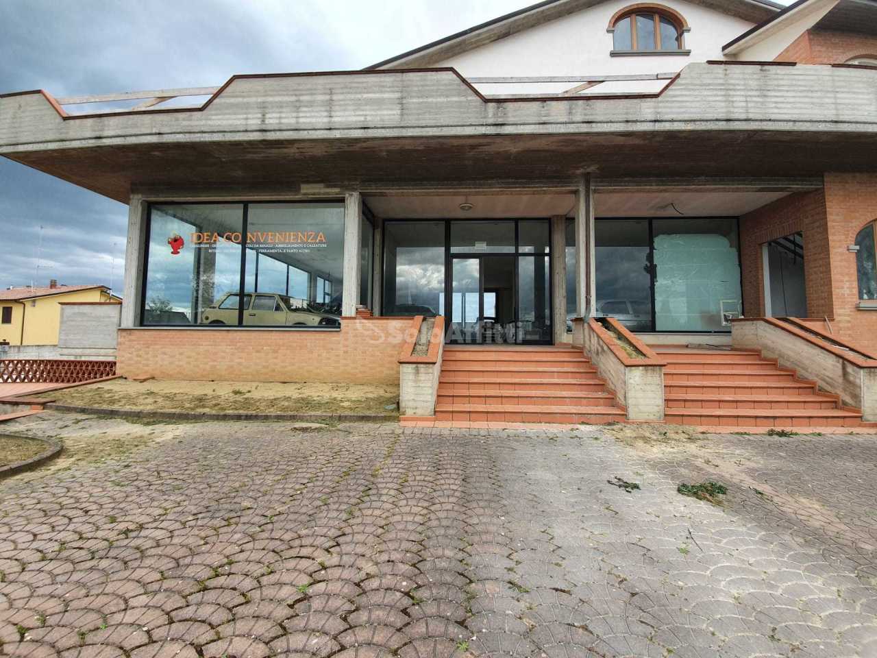 Negozio / Locale in affitto a Foiano della Chiana, 1 locali, prezzo € 1.800 | PortaleAgenzieImmobiliari.it