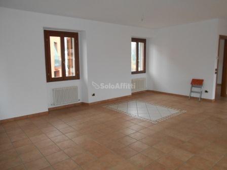 Appartamento in affitto a Carimate, 3 locali, prezzo € 800 | PortaleAgenzieImmobiliari.it