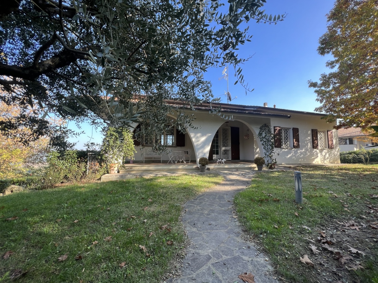 Villa in vendita a Valsamoggia, 15 locali, prezzo € 675.000 | PortaleAgenzieImmobiliari.it