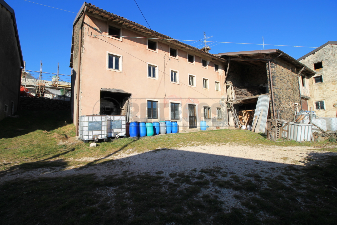 Rustico / Casale in vendita a Nogarole Vicentino, 9 locali, prezzo € 80.000 | PortaleAgenzieImmobiliari.it