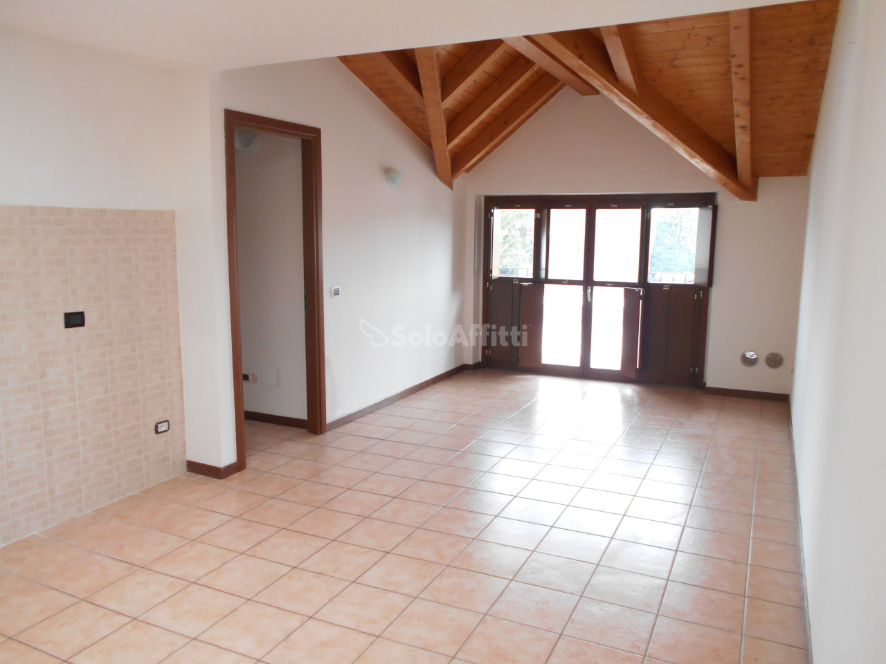 Appartamento in affitto a Cadorago, 2 locali, prezzo € 500 | PortaleAgenzieImmobiliari.it