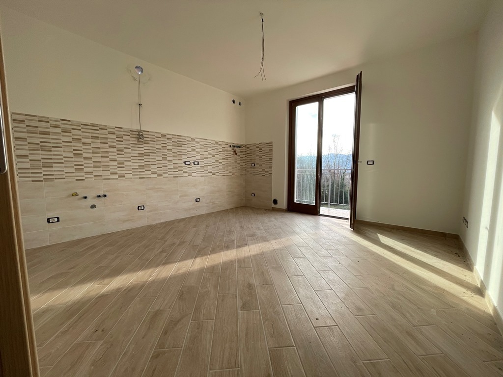 Appartamento in vendita a Brugnato, 5 locali, prezzo € 154.000 | PortaleAgenzieImmobiliari.it
