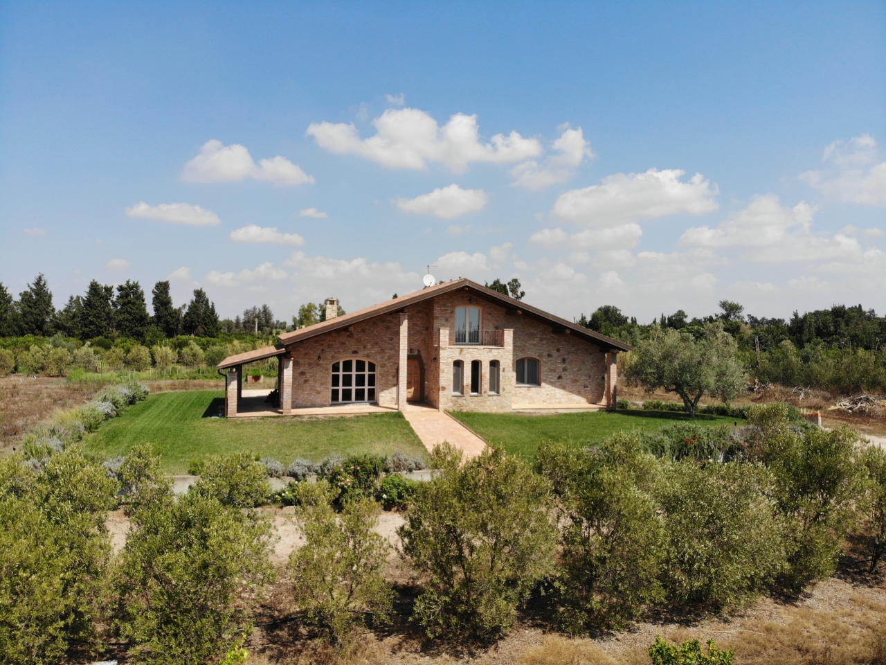 Villa in vendita a San Sperate, 4 locali, prezzo € 475.000 | PortaleAgenzieImmobiliari.it