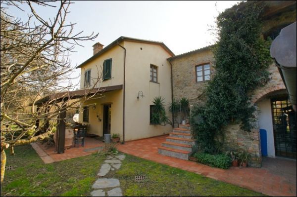 Villa in Vendita a Ameglia