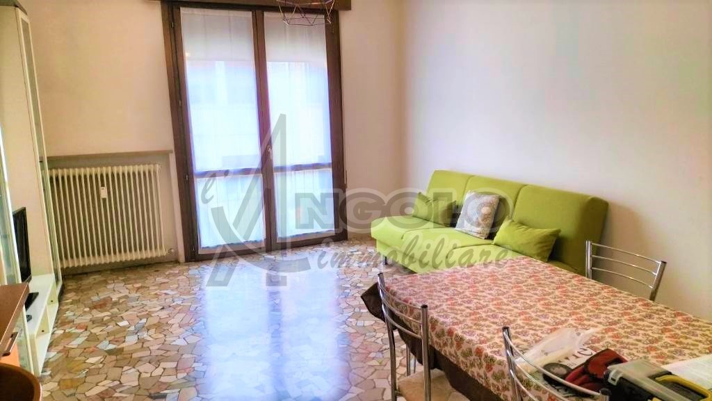 Appartamento in vendita a Rovigo, 6 locali, prezzo € 90.000 | PortaleAgenzieImmobiliari.it