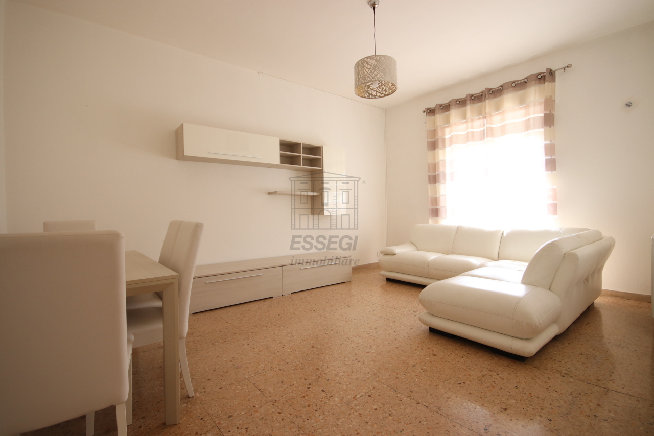 Appartamento in affitto a Lucca, 5 locali, prezzo € 900 | PortaleAgenzieImmobiliari.it