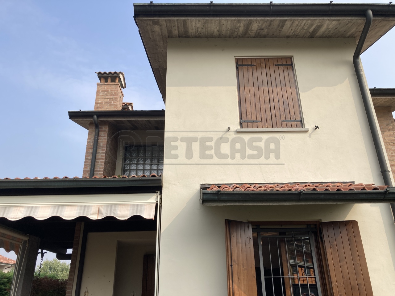 Villa in vendita a Campagnola Cremasca, 4 locali, prezzo € 280.000 | PortaleAgenzieImmobiliari.it