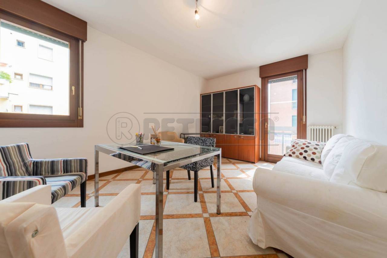Appartamento in affitto a Vicenza, 6 locali, prezzo € 1.200 | PortaleAgenzieImmobiliari.it
