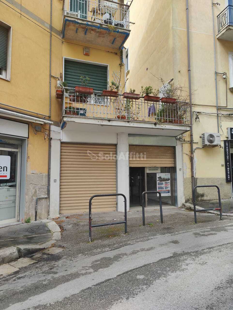 Magazzino in affitto a Eboli, 4 locali, prezzo € 500 | PortaleAgenzieImmobiliari.it
