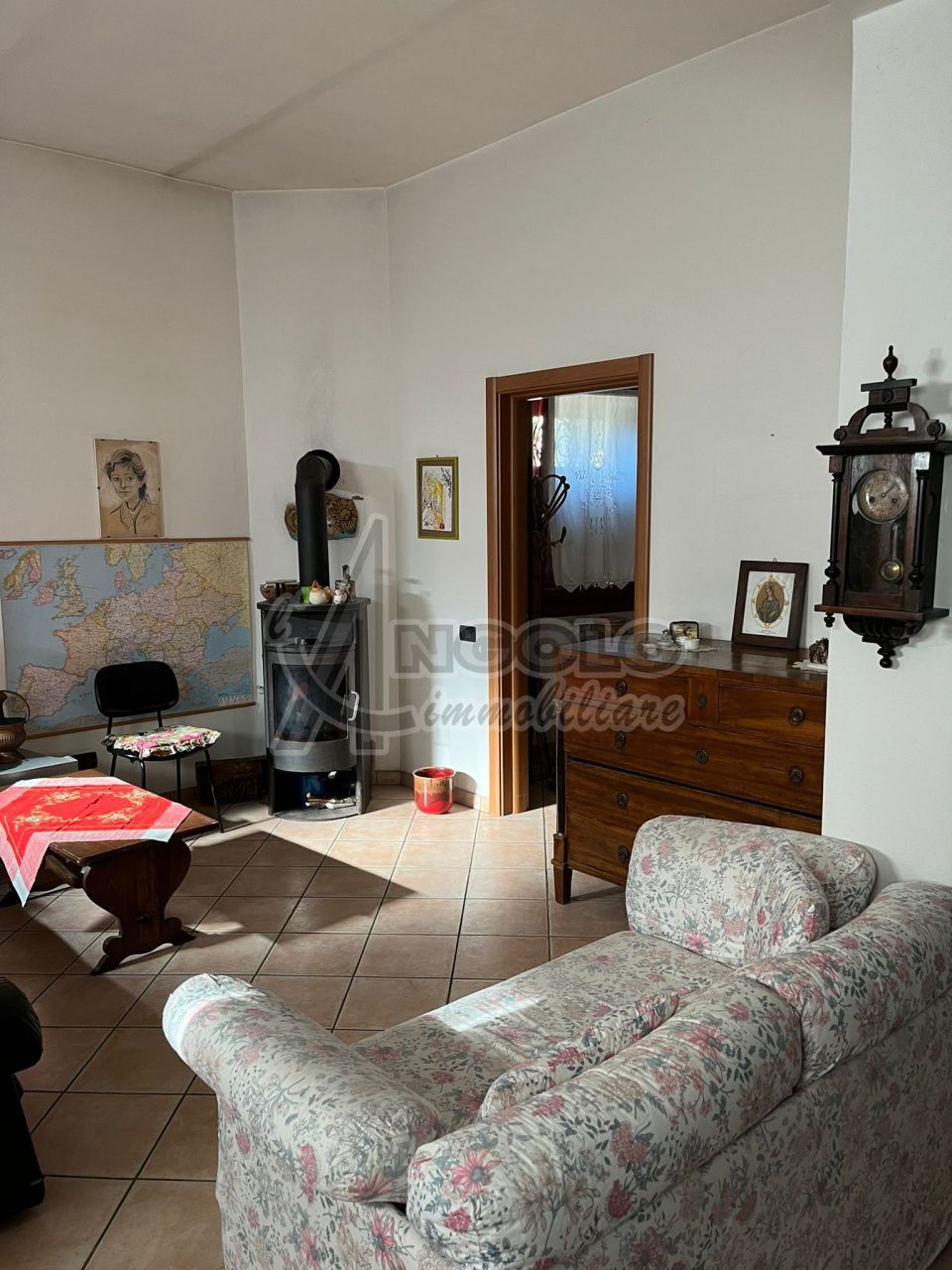 Appartamento in vendita a Stienta, 7 locali, prezzo € 75.000 | CambioCasa.it