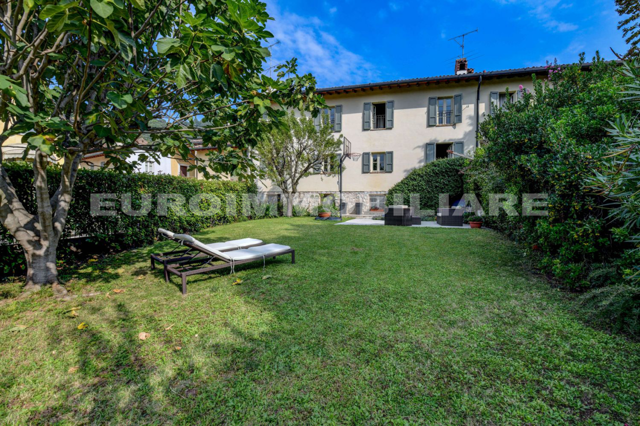 Appartamento in vendita a Cellatica, 4 locali, prezzo € 725.000 | CambioCasa.it