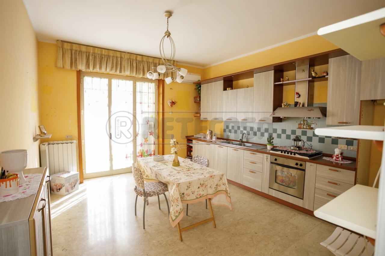 Appartamento in vendita a Nardò, 3 locali, prezzo € 70.000 | PortaleAgenzieImmobiliari.it