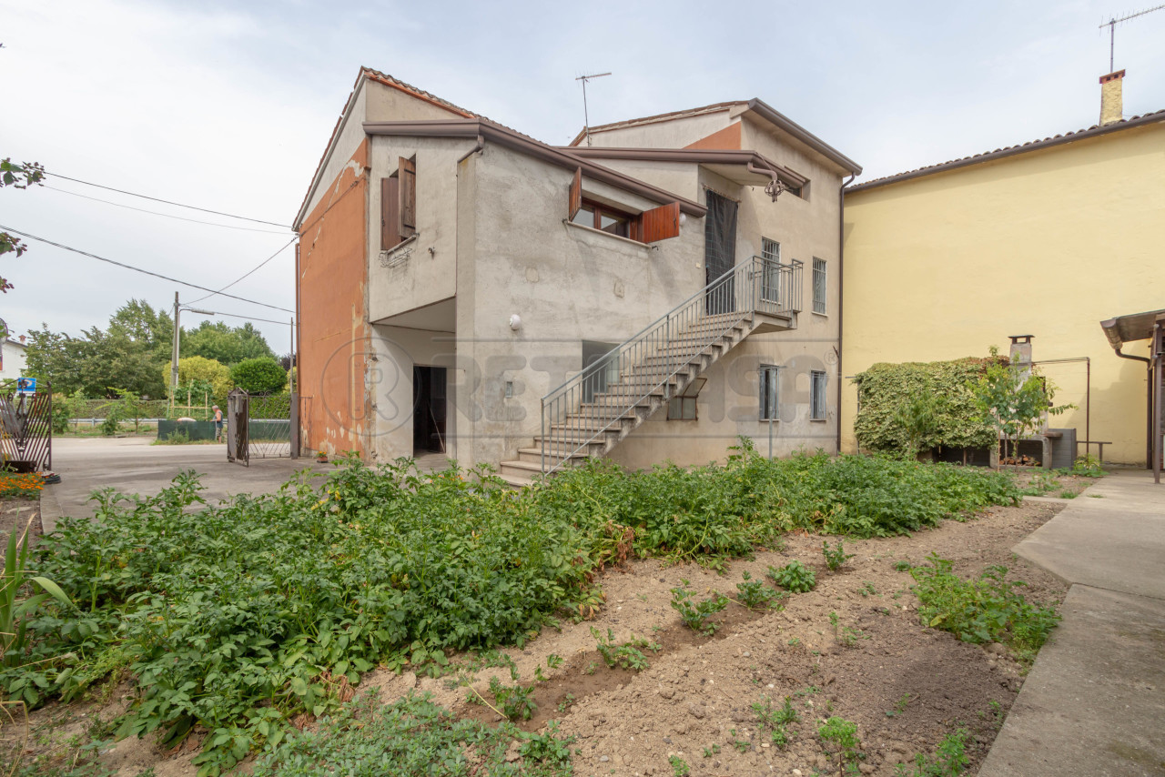 Rustico / Casale in vendita a Bressanvido, 8 locali, prezzo € 98.000 | PortaleAgenzieImmobiliari.it