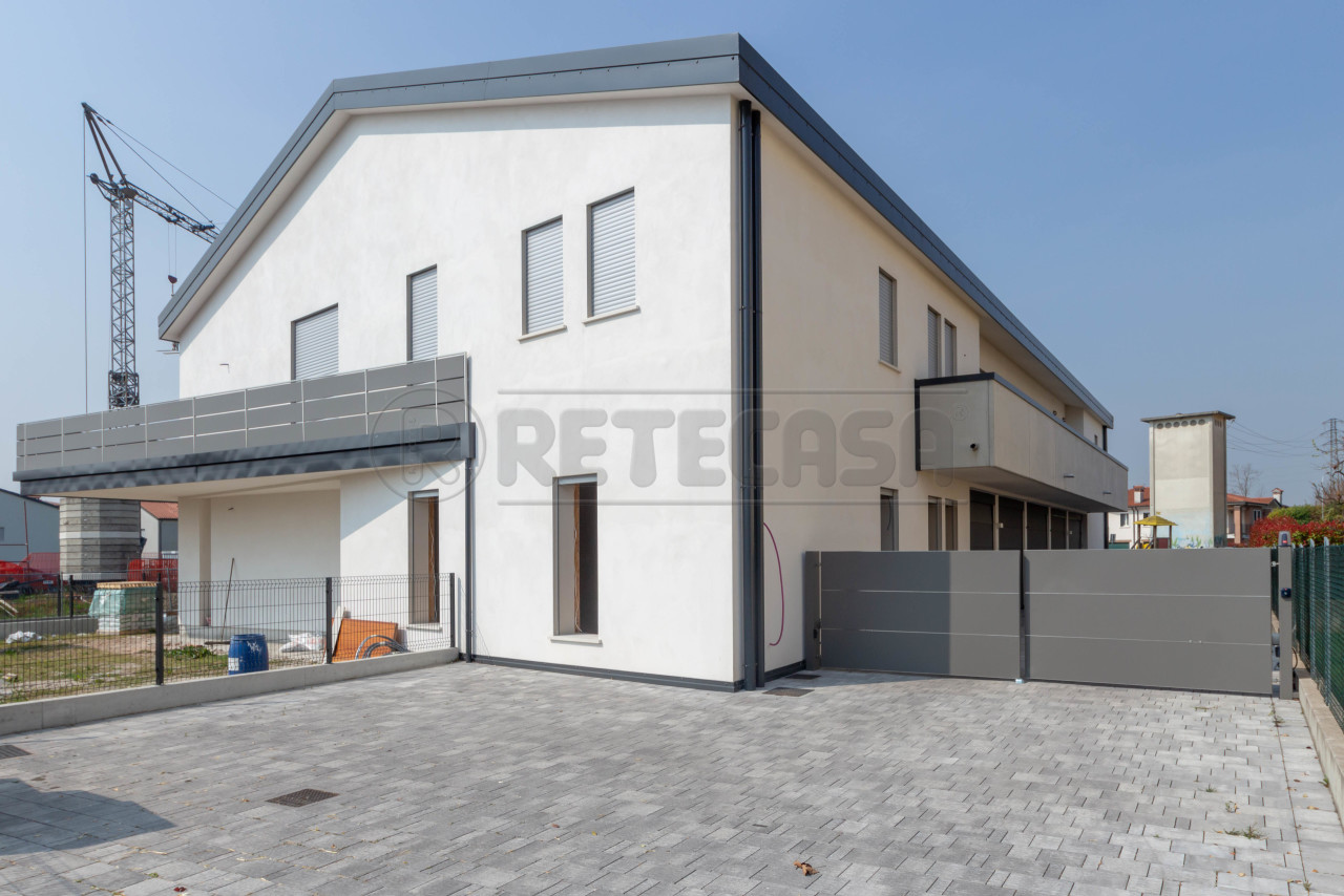 Appartamento in vendita a Bolzano Vicentino, 5 locali, prezzo € 275.000 | PortaleAgenzieImmobiliari.it