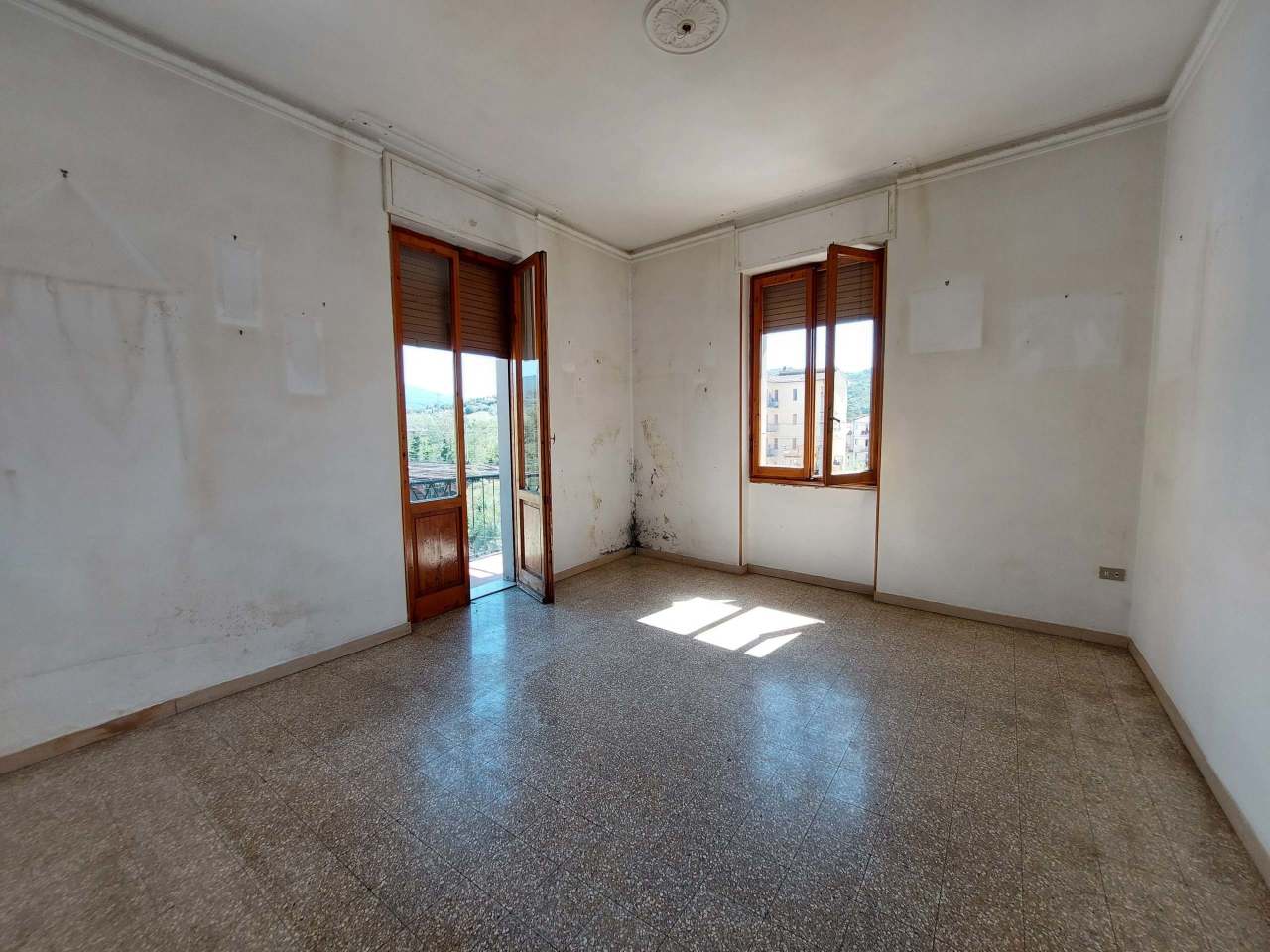 Appartamento in vendita a Pontassieve, 4 locali, prezzo € 120.000 | PortaleAgenzieImmobiliari.it