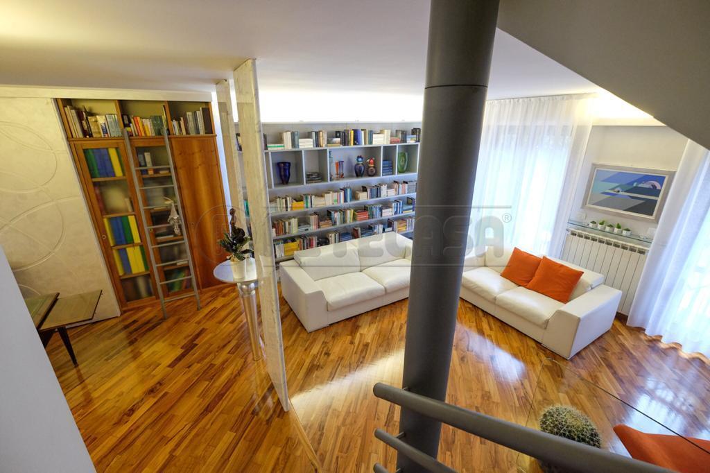 Villa a Schiera in vendita a Bergamo, 8 locali, prezzo € 330.000 | PortaleAgenzieImmobiliari.it