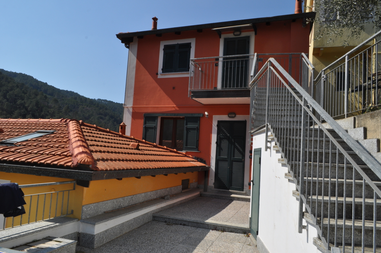 Appartamento in vendita a Deiva Marina, 4 locali, prezzo € 159.000 | PortaleAgenzieImmobiliari.it