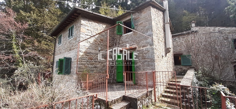 Rustico / Casale in vendita a Reggello, 8 locali, prezzo € 130.000 | PortaleAgenzieImmobiliari.it
