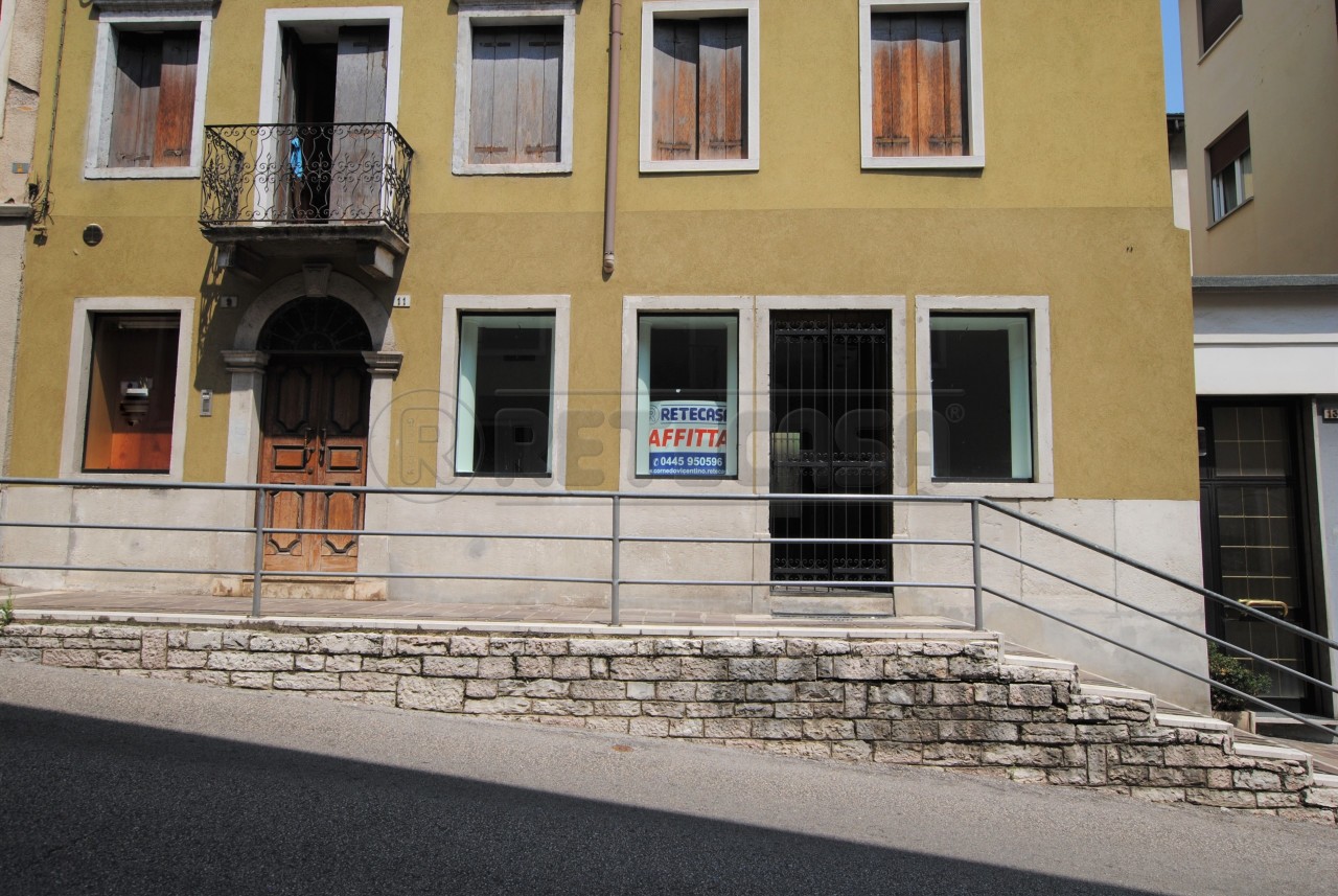 Negozio / Locale in affitto a Valdagno, 1 locali, prezzo € 600 | PortaleAgenzieImmobiliari.it