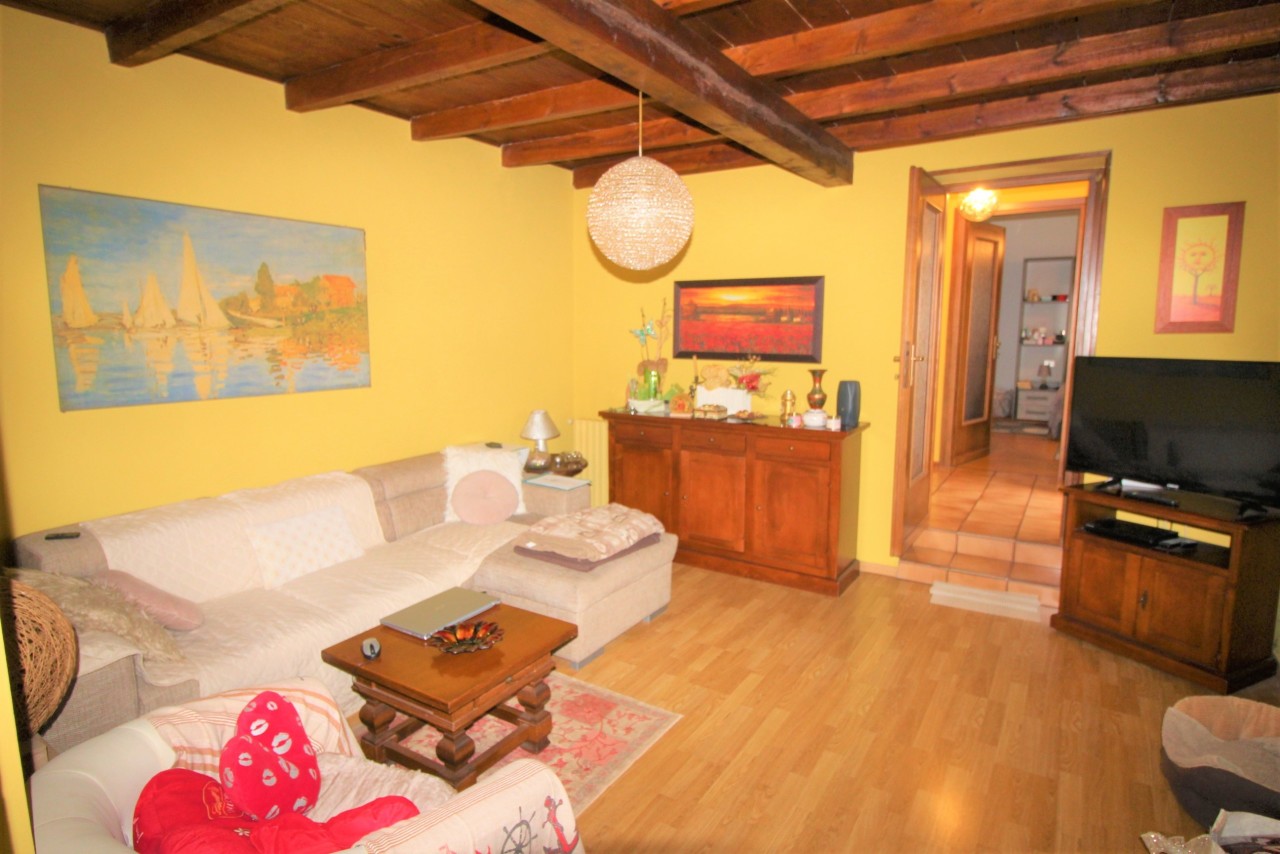 Appartamento in vendita a Paruzzaro, 5 locali, prezzo € 95.000 | PortaleAgenzieImmobiliari.it