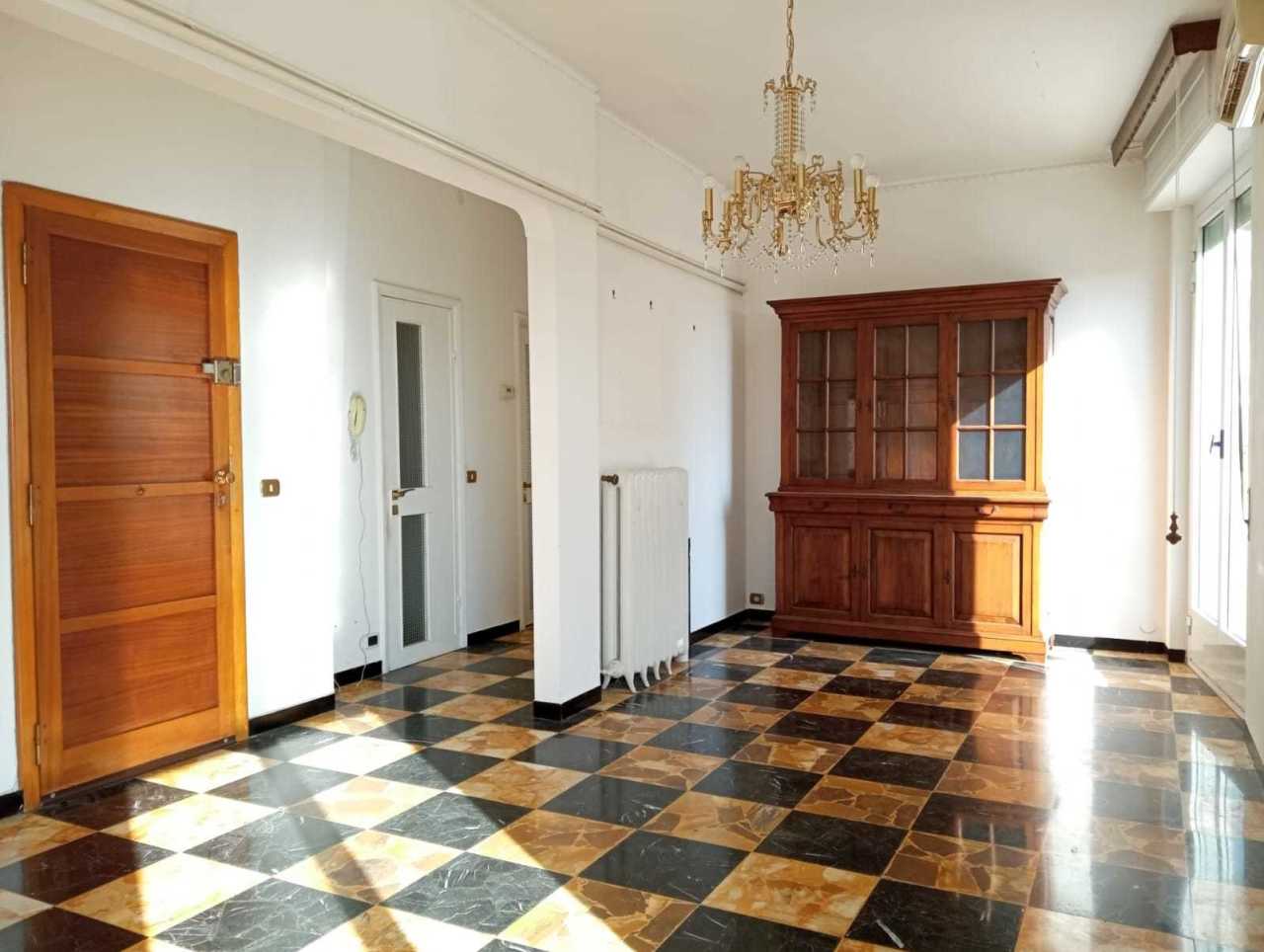 Appartamento in vendita a Imperia, 4 locali, prezzo € 249.000 | PortaleAgenzieImmobiliari.it