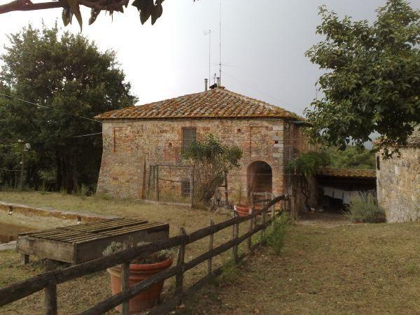 Rustico / Casale in vendita a Monticiano, 12 locali, prezzo € 1.080.000 | CambioCasa.it