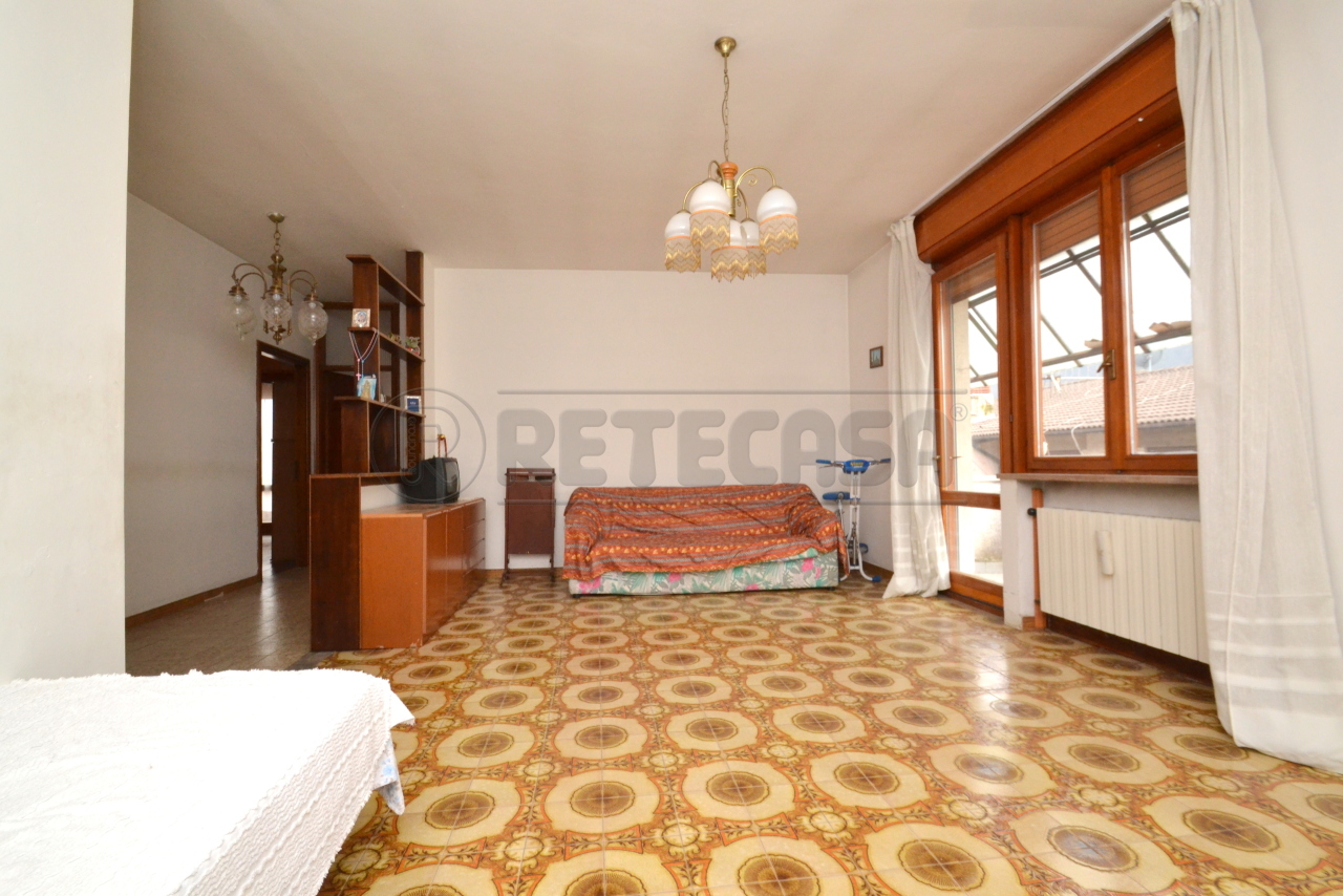 Appartamento in vendita a Valdagno, 5 locali, prezzo € 60.000 | PortaleAgenzieImmobiliari.it