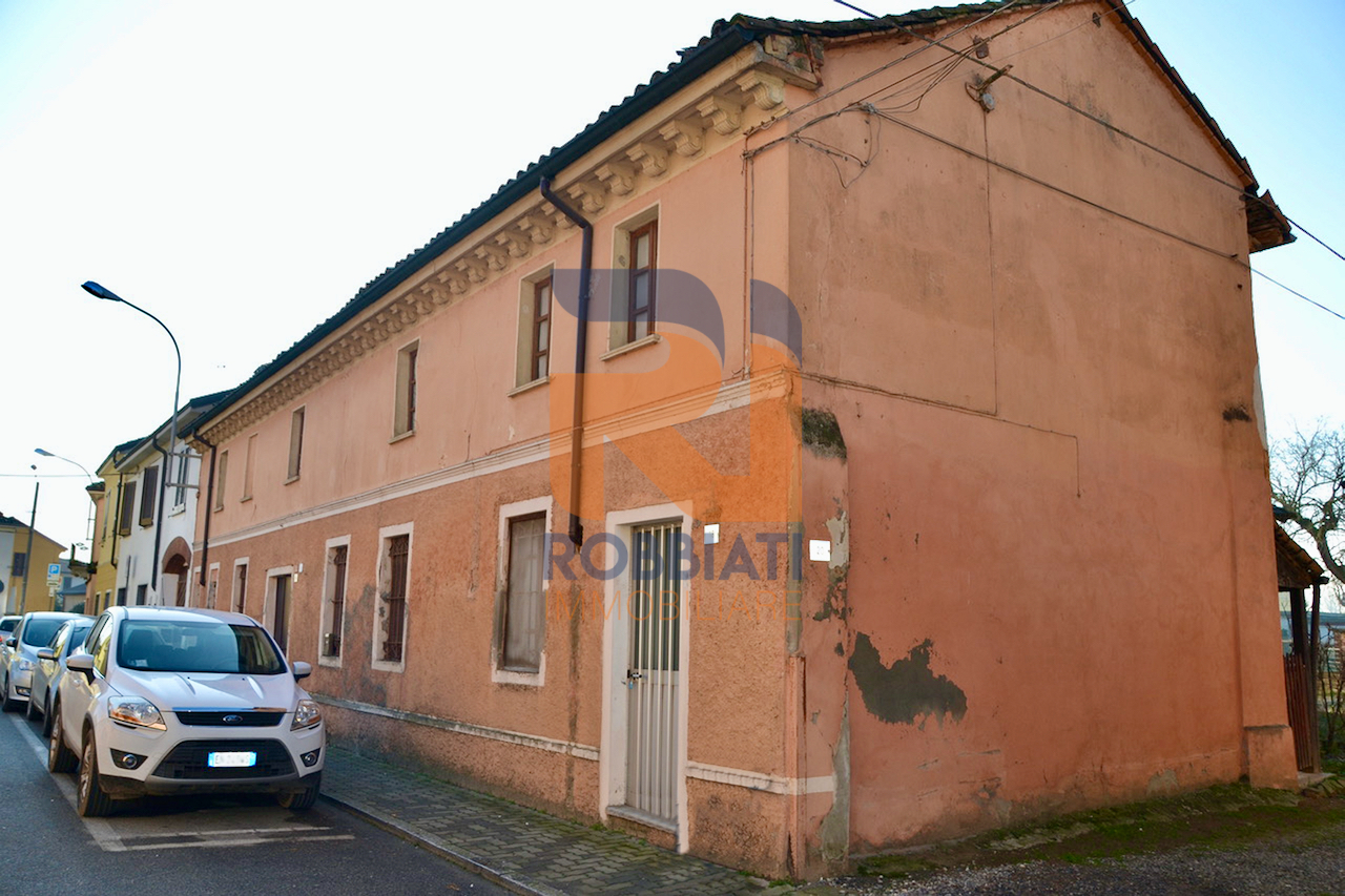 Villa a Schiera in vendita a Villanova d'Ardenghi, 7 locali, prezzo € 70.000 | PortaleAgenzieImmobiliari.it