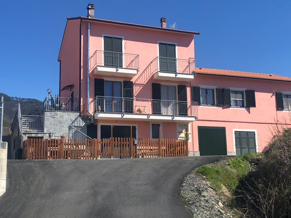 Appartamento in vendita a Brugnato, 5 locali, prezzo € 154.000 | PortaleAgenzieImmobiliari.it