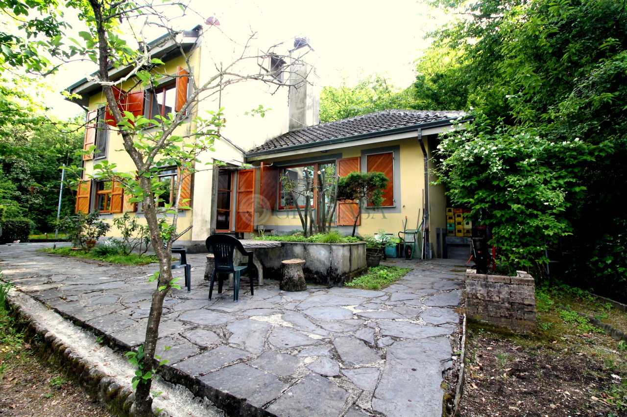 Villa in vendita a Vezzano Ligure, 7 locali, prezzo € 348.000 | PortaleAgenzieImmobiliari.it