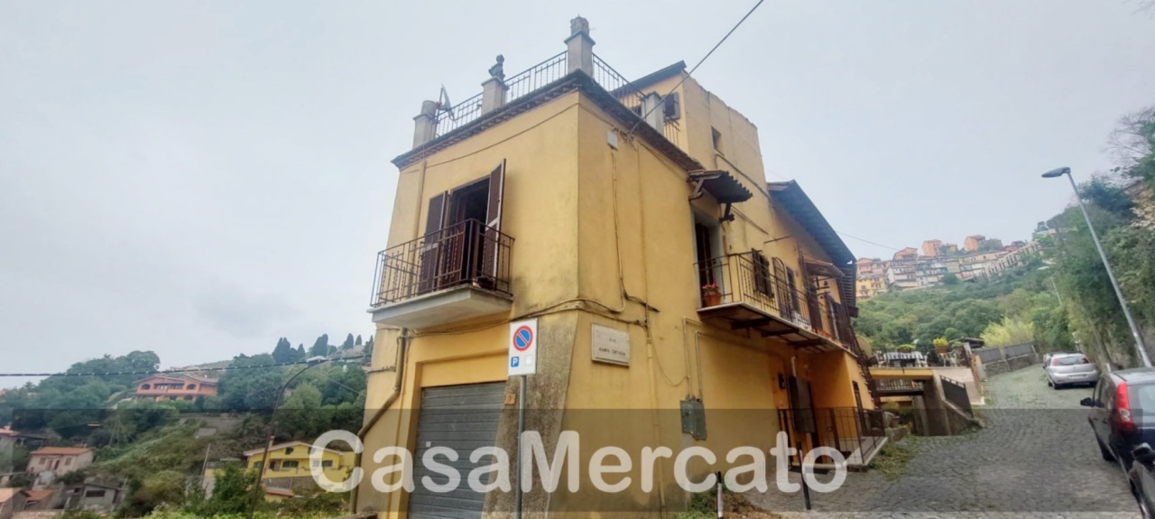 Appartamento in vendita a Rocca di Papa, 3 locali, prezzo € 65.000 | PortaleAgenzieImmobiliari.it