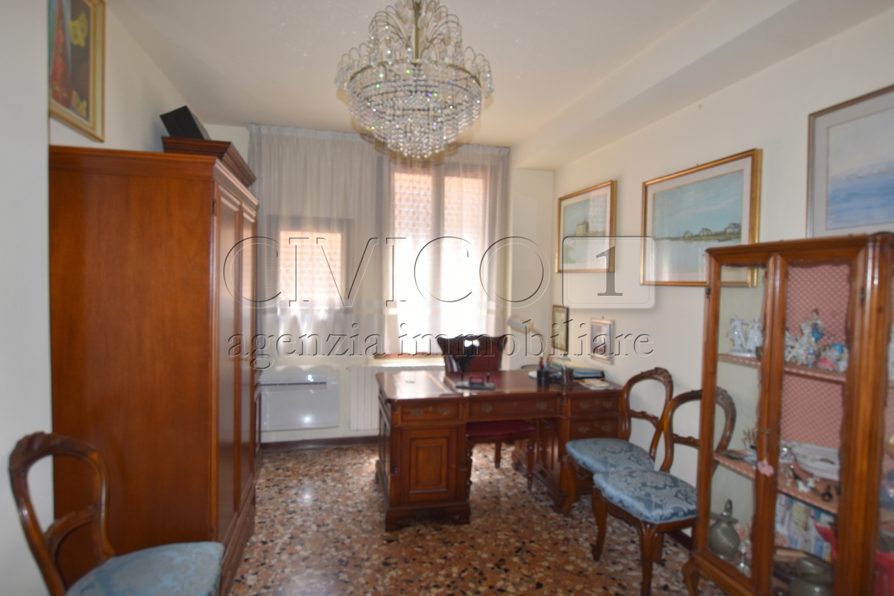 Appartamento in vendita a Venezia, 4 locali, prezzo € 330.000 | PortaleAgenzieImmobiliari.it
