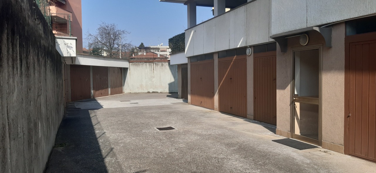 Box / Garage in vendita a Cardano al Campo, 1 locali, prezzo € 24.000 | PortaleAgenzieImmobiliari.it