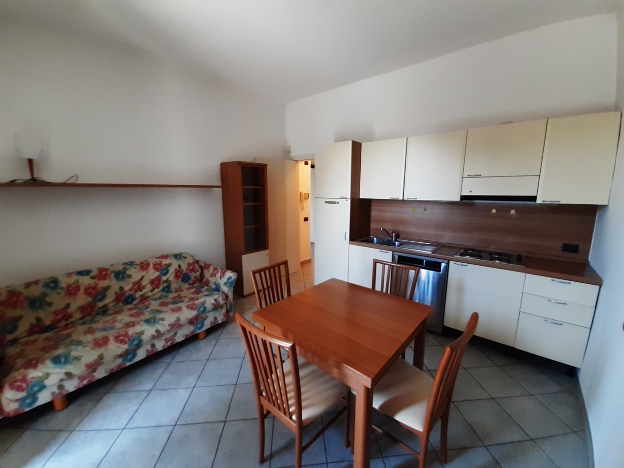 Appartamento in affitto a Somma Lombardo, 2 locali, prezzo € 450 | PortaleAgenzieImmobiliari.it