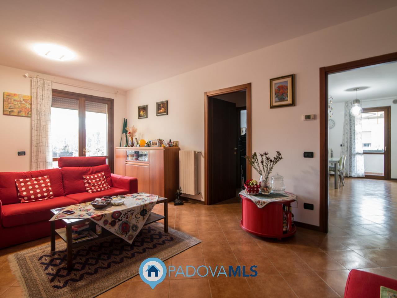 Appartamento in vendita a Montegrotto Terme, 5 locali, prezzo € 200.000 | PortaleAgenzieImmobiliari.it