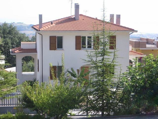 Villa in vendita a Acquaviva Picena, 5 locali, prezzo € 525.000 | PortaleAgenzieImmobiliari.it
