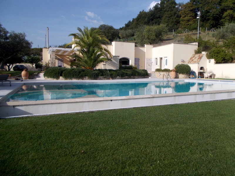 Villa in vendita a Lapedona, 11 locali, prezzo € 1.200.000 | PortaleAgenzieImmobiliari.it