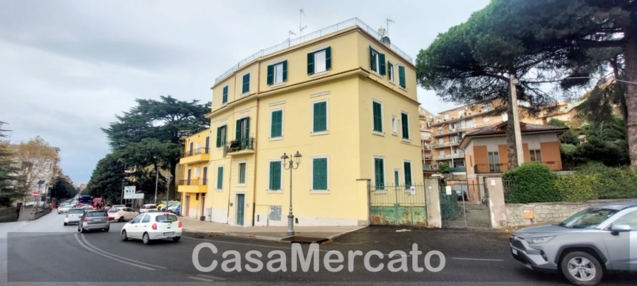 Appartamento in vendita a Ariccia, 3 locali, prezzo € 160.000 | PortaleAgenzieImmobiliari.it