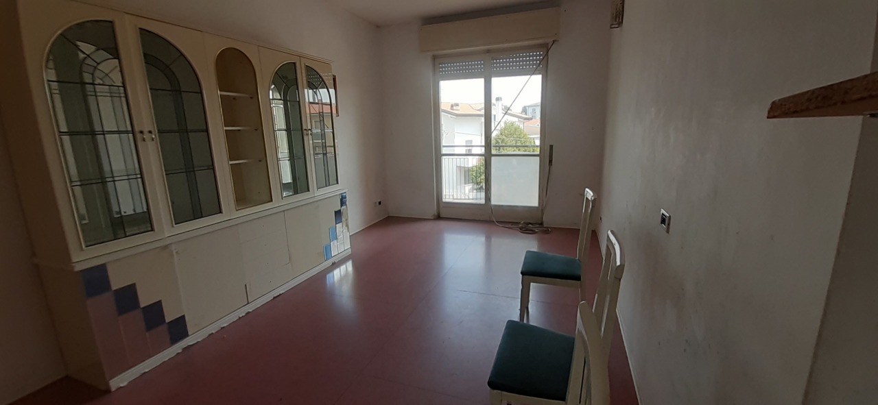 Appartamento in vendita a Cardano al Campo, 2 locali, prezzo € 36.000 | PortaleAgenzieImmobiliari.it