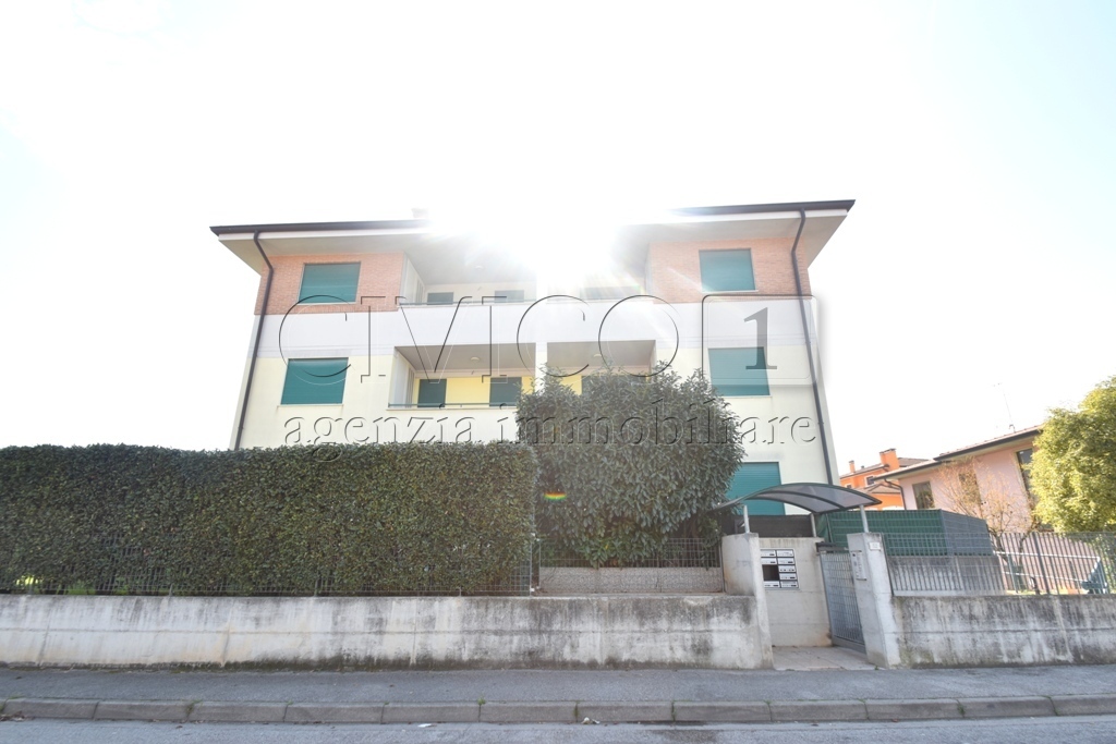 Appartamento in vendita a Torri di Quartesolo, 3 locali, prezzo € 77.000 | PortaleAgenzieImmobiliari.it