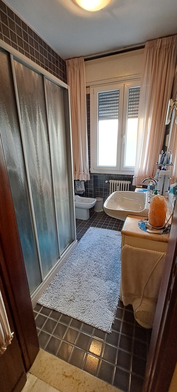 Appartamento in vendita a Padova, 5 locali, prezzo € 142.000 | PortaleAgenzieImmobiliari.it