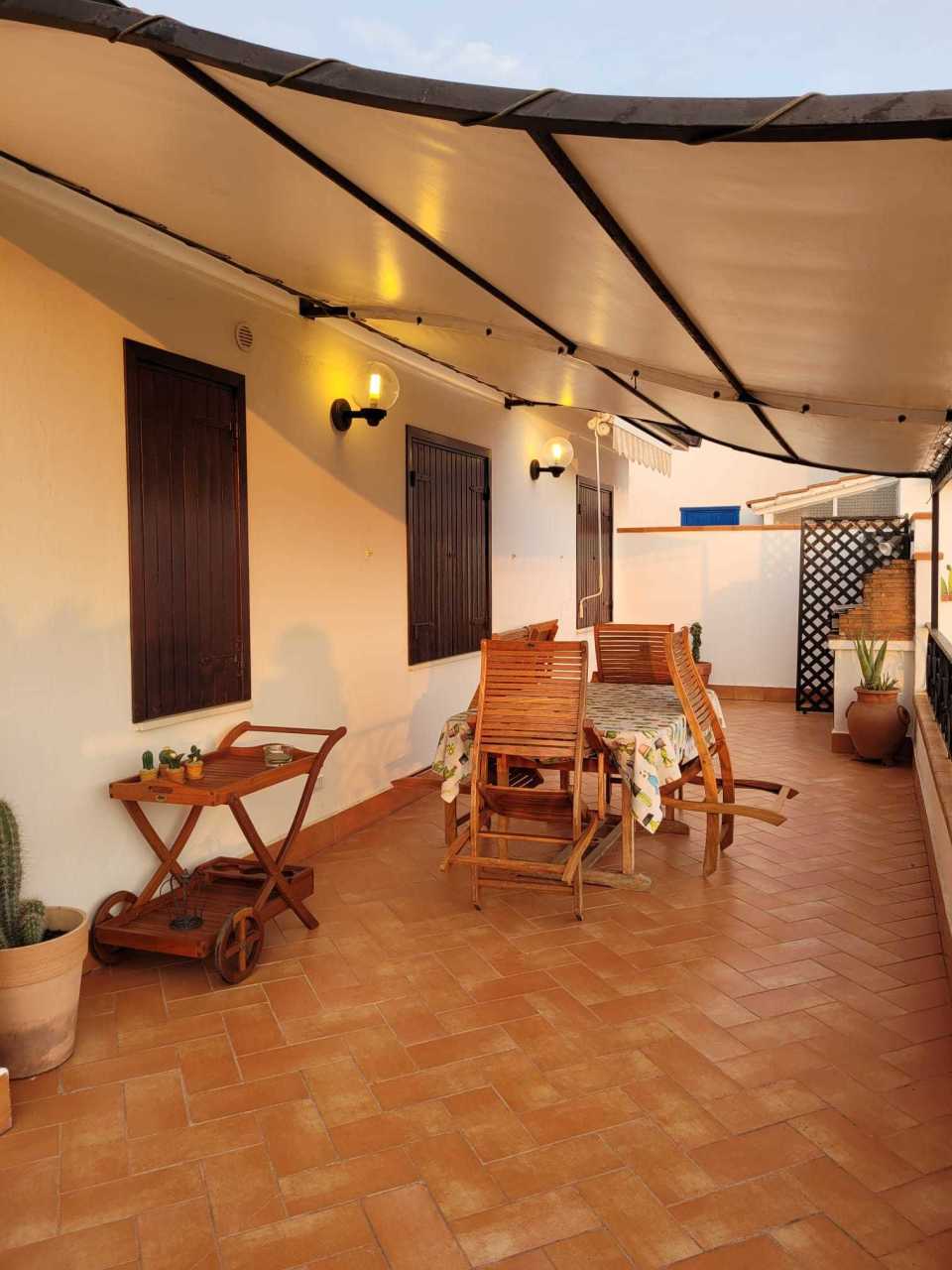 Appartamento in vendita a San Felice Circeo, 7 locali, prezzo € 320.000 | PortaleAgenzieImmobiliari.it